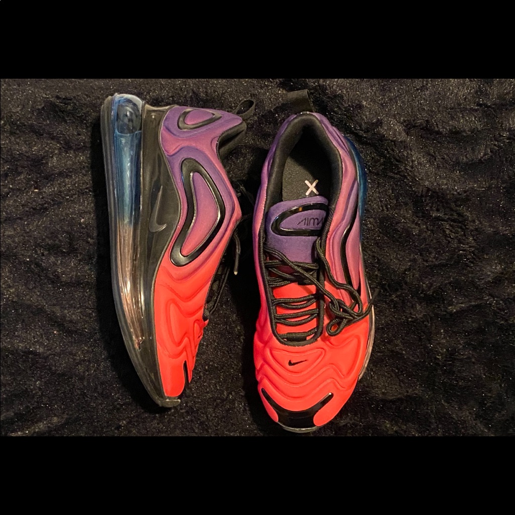 Brand New Nike Air Max Runners Size 612 Womens